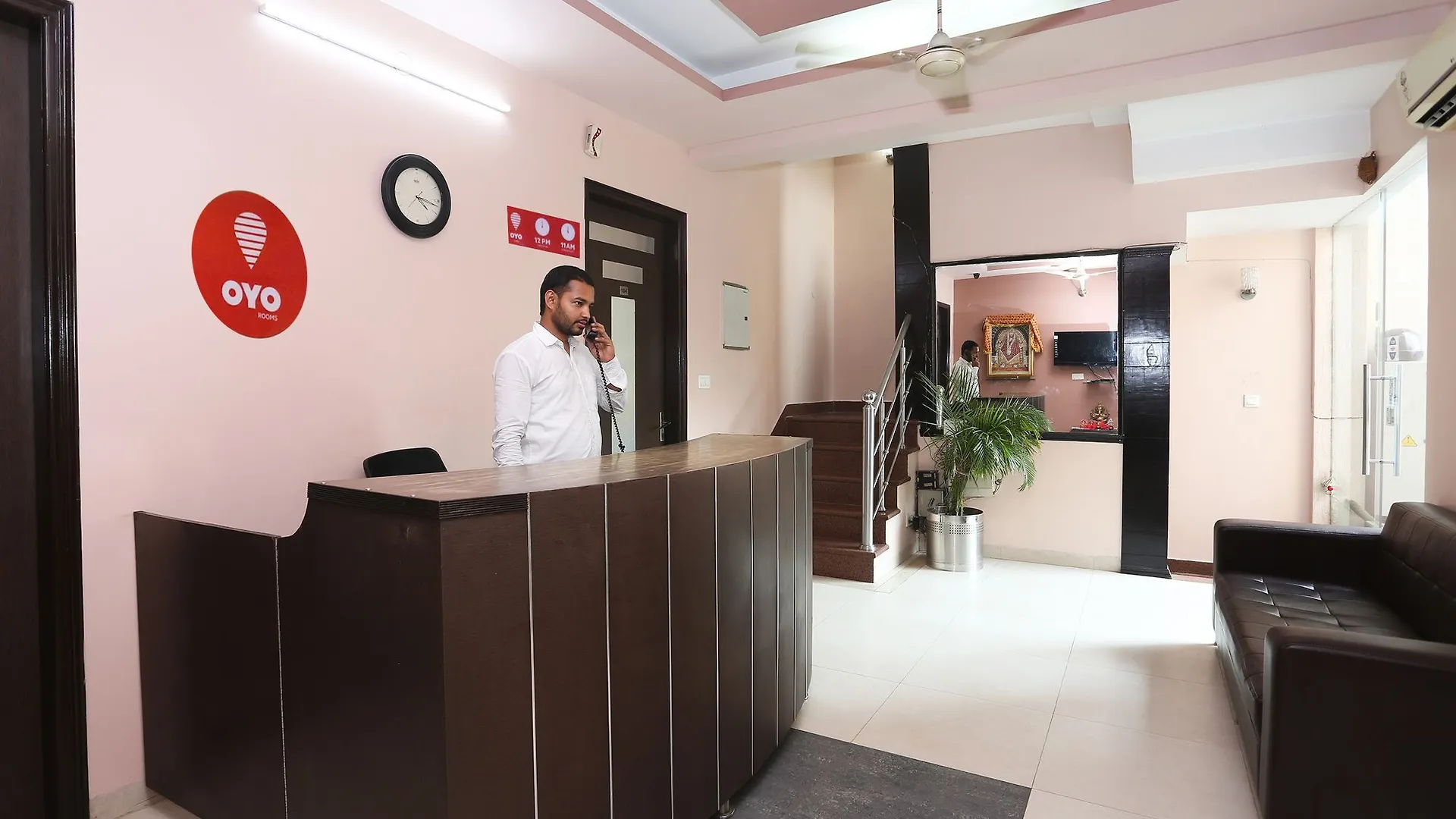 Oyo 9422 Hotel Corporate Prime Gurgaon