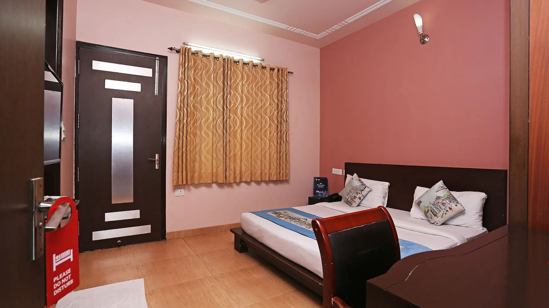 Oyo 9422 Hotel Corporate Prime Gurgaon 2*,